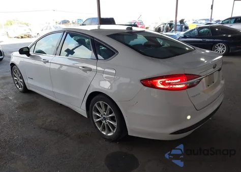 2017 Ford Fusion Hybrid Se z USA, uszkodzony, nr VIN 3FA6P0LU8HR315411